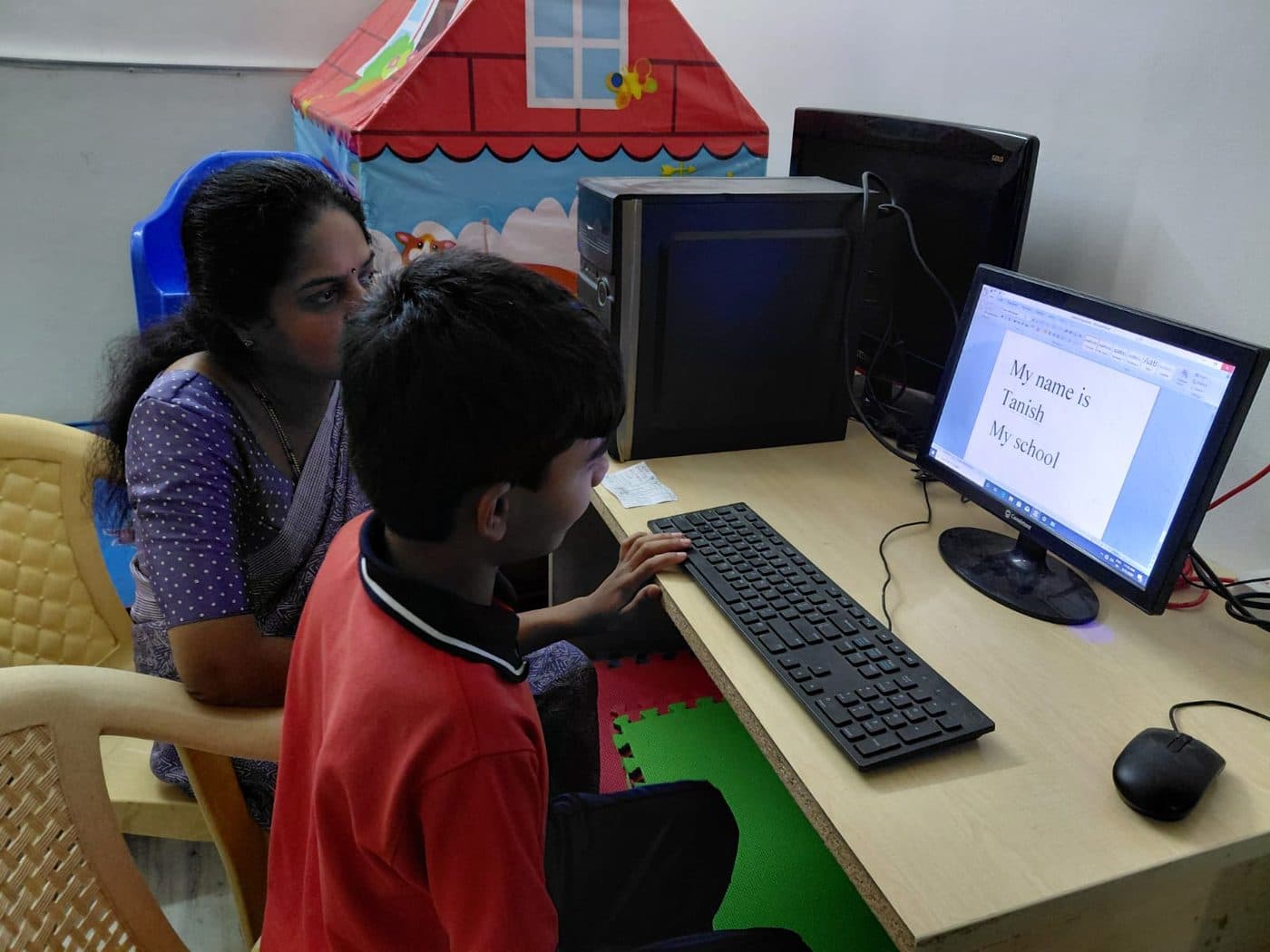 A learning session at Samaavesah Academy